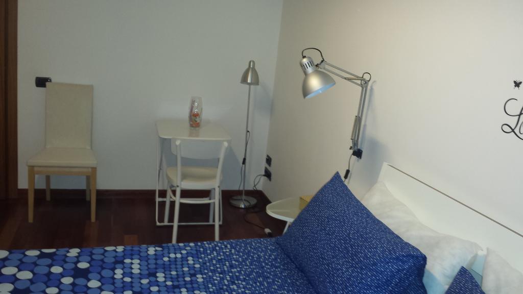 Apartment Oltremarestudios Naples Room photo